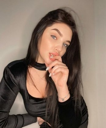 🔥 Я опытная индивидуалка в Москве, способная сделать твои самые сокровенные мечты реальностью. 💋
У меня нежные руки и горячие губы, которыми я умею быть настоящей эксперткой в искусстве удовлетворения. 😏 Чувственный массаж, ролевые игры или страстный секс? Ты выбираешь, а я исполняю все твои самые скрытые желания.
У меня есть множество положительных отзывов, и каждый клиент уходит от меня счастливым и довольным. Моя красота и страсть оставят тебя безумно возбужденным, а мои нежные объятия подарят тебе незабываемый опыт и расслабление. 💫
Зайди на мою страницу, чтобы увидеть фото, которые оставят тебя безмолвным. Обещаю, что ты не останешься равнодушным к моей прелести и изящным формам. Будь смелым и дари себе удовольствие вместе со мной! 🌹
#Москва #Москвы #вМоскве 10981, 23 года